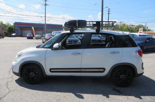 Used 2014 FIAT 500L Trekking w/ Popular Equipment Group FWD image 2