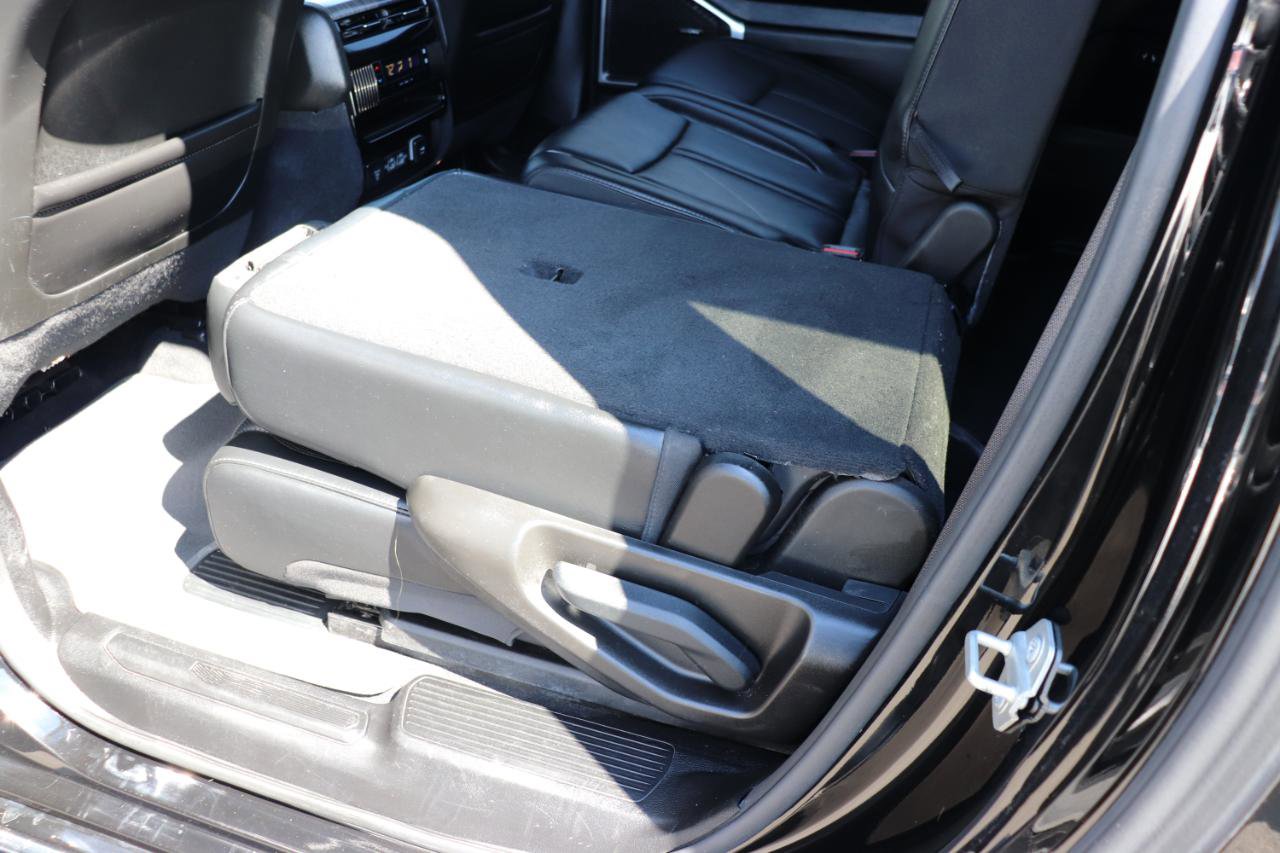 Used 2023 Jeep Wagoneer L Series II image 28