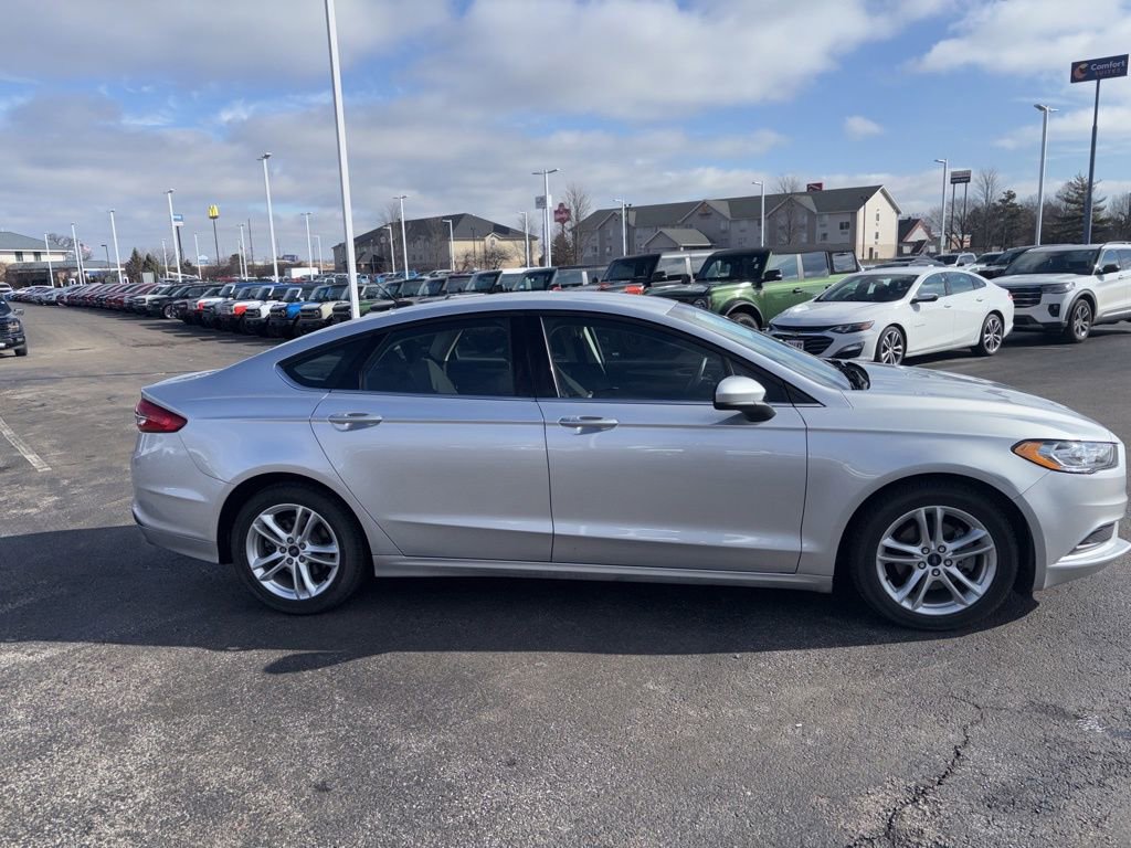 Used 2018 Ford Fusion SE w/ Fusion SE Technology Package image 7