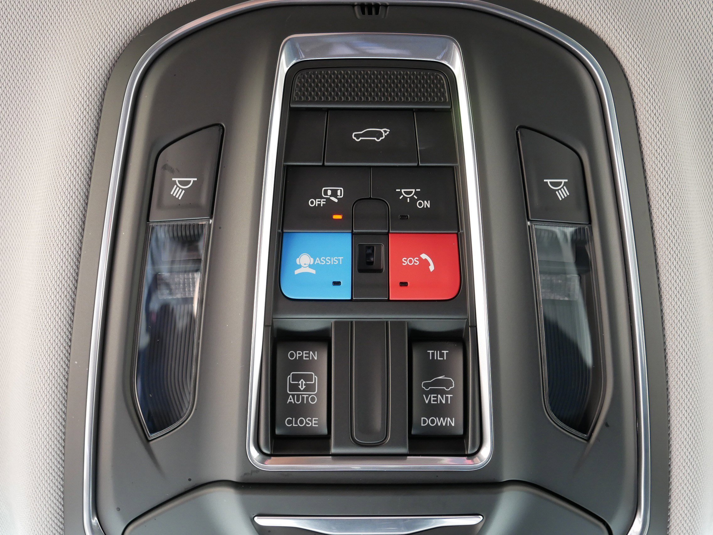 Used 2023 Jeep Grand Cherokee Laredo w/ Luxury Tech Group I image 32