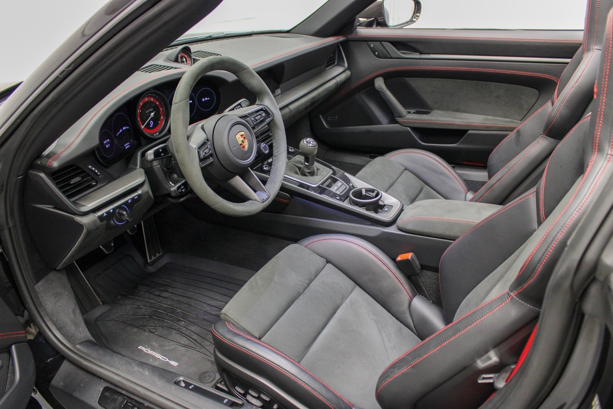 Certified 2023 Porsche 911 Targa 4 GTS image 4