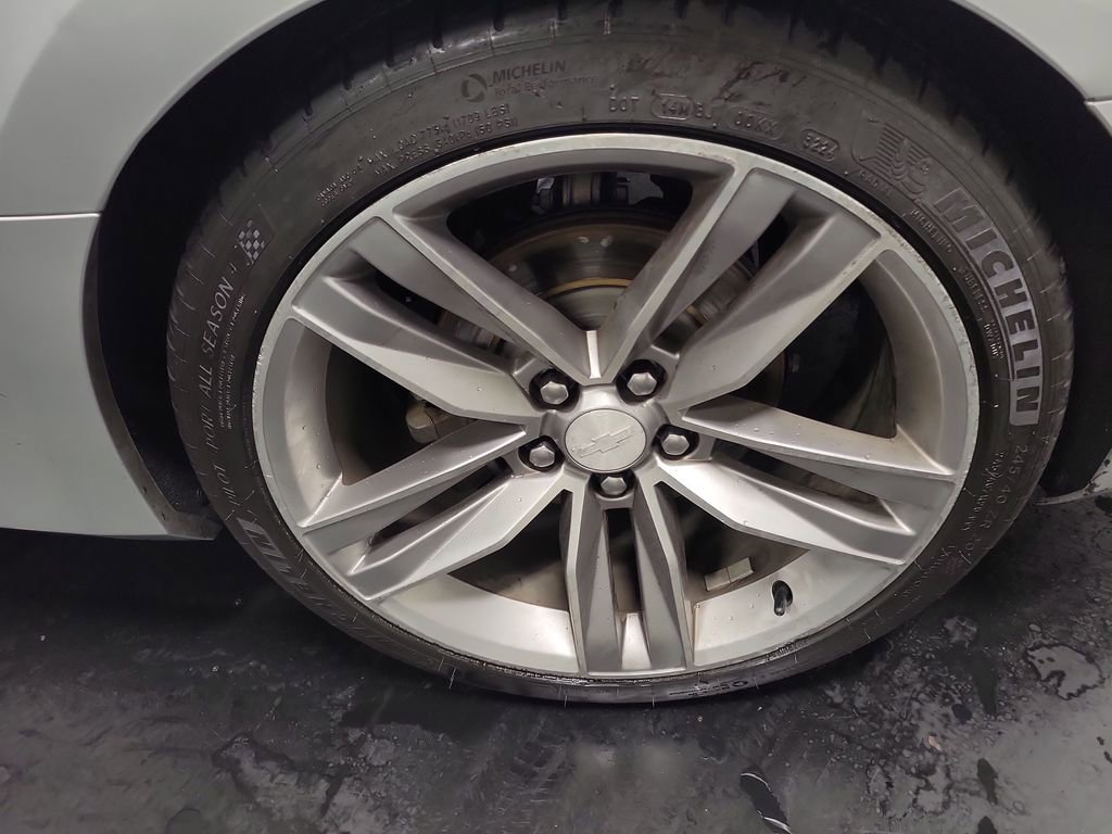 Used 2018 Chevrolet Camaro LT w/ RS Package image 11