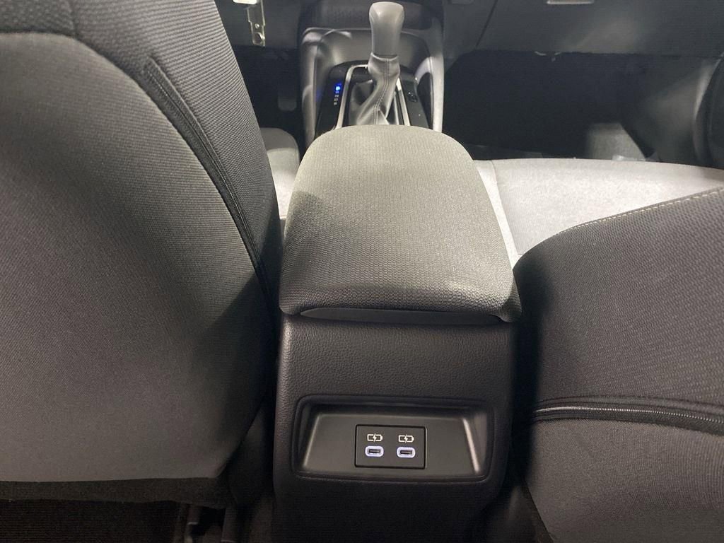 Used 2025 Toyota Corolla LE image 23