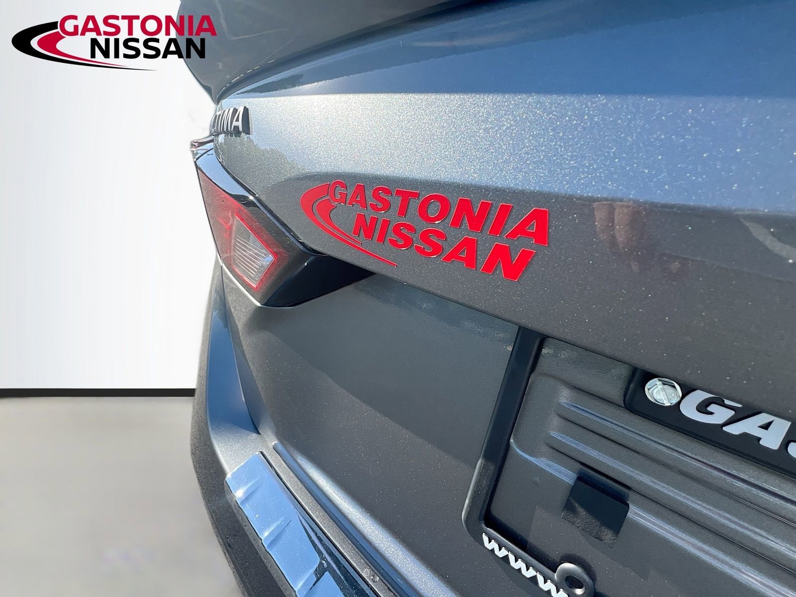 Used 2023 Nissan Altima 2.5 SR w/ SR Premium Package image 43