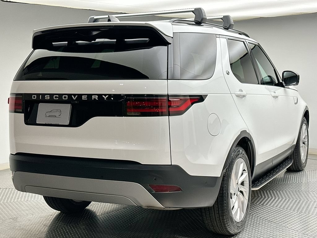 Certified 2025 Land Rover Discovery S AWD/4WD image 13