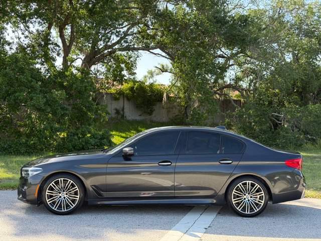 Used 2018 BMW 530i w/ M Sport Package RWD image 2