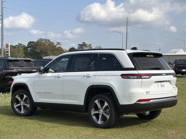 New 2026 Jeep Grand Cherokee Limited w/ Luxury Tech Group II RWD image 14