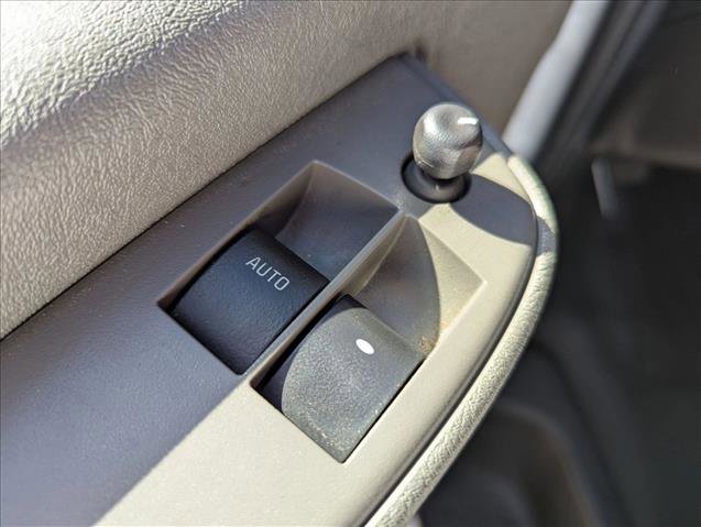 Used 2022 Chevrolet Express 3500 w/ Driver Convenience Package image 17