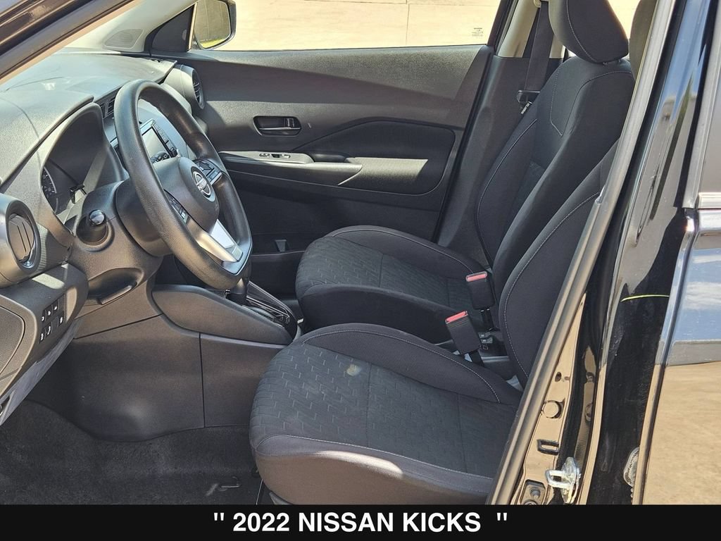 Used 2022 Nissan Kicks S FWD image 11