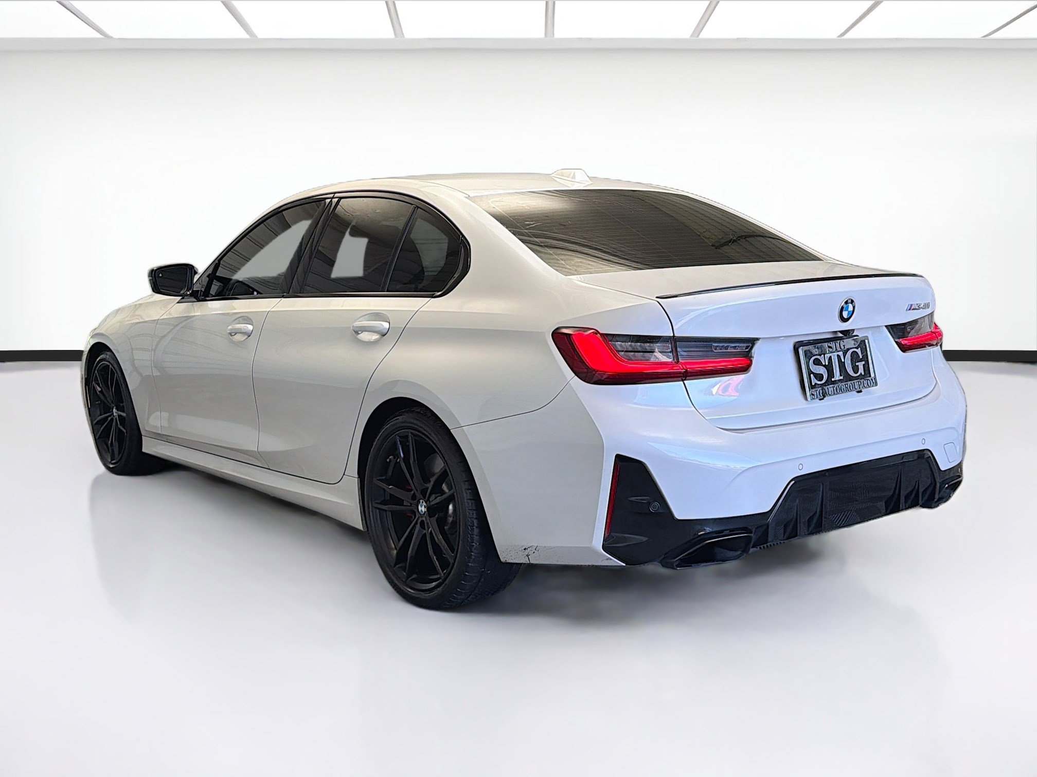 Used 2023 BMW M340i w/ Premium Package image 6