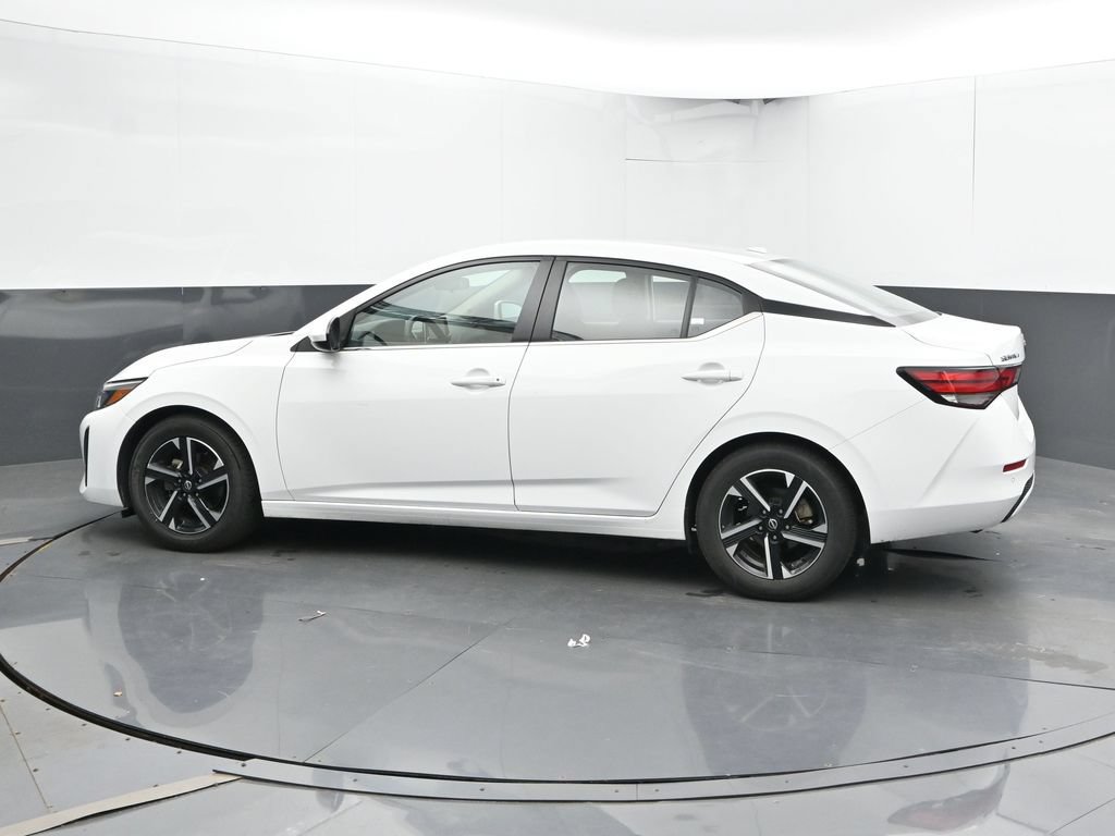 Used 2024 Nissan Sentra SV FWD image 9