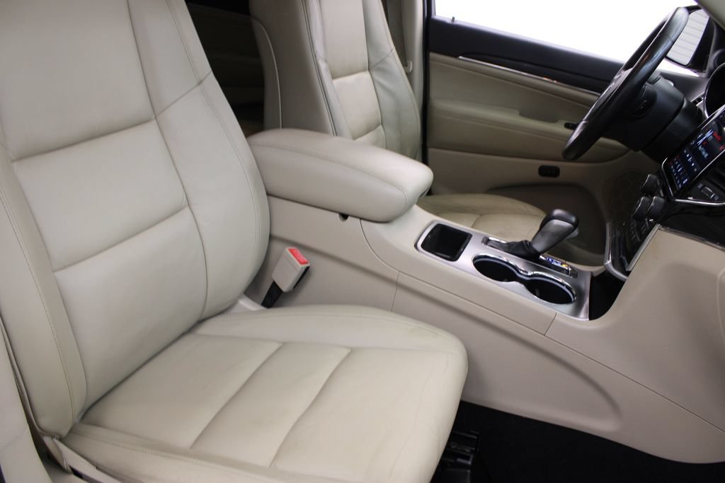 Used 2020 Jeep Grand Cherokee Limited w/ Premium Lighting Group RWD image 26