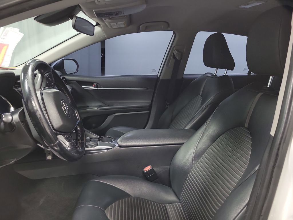 Used 2019 Toyota Camry SE image 12