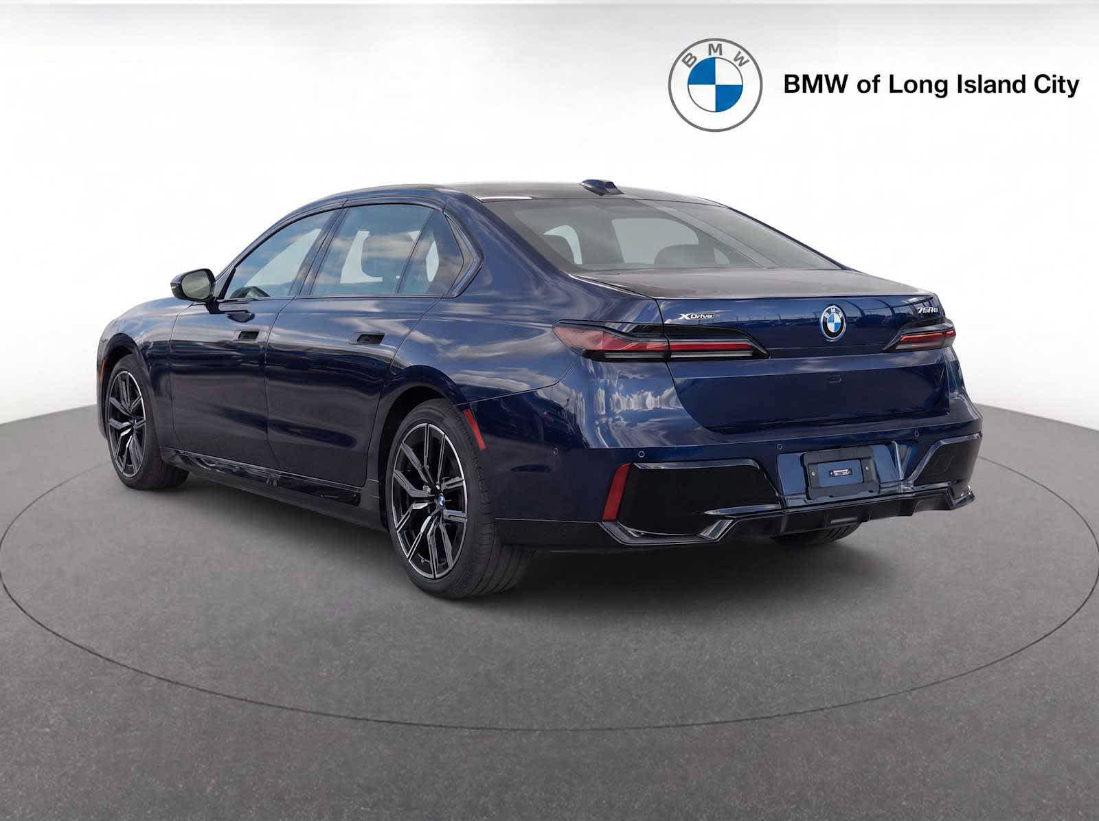 New 2026 BMW 750e xDrive AWD/4WD image 5