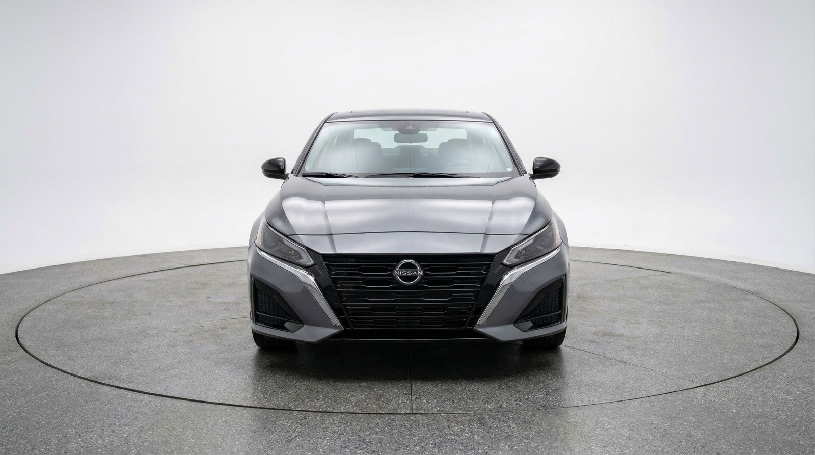 Used 2025 Nissan Altima 2.5 SV image 2