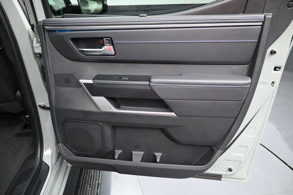 Used 2024 Toyota Tundra Platinum AWD/4WD image 34