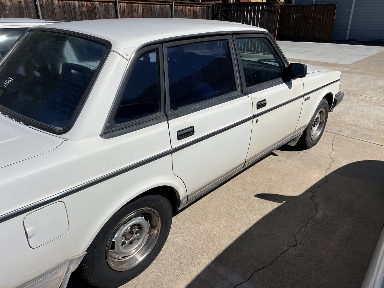 Used 1991 Volvo 240 Sedan RWD image 18