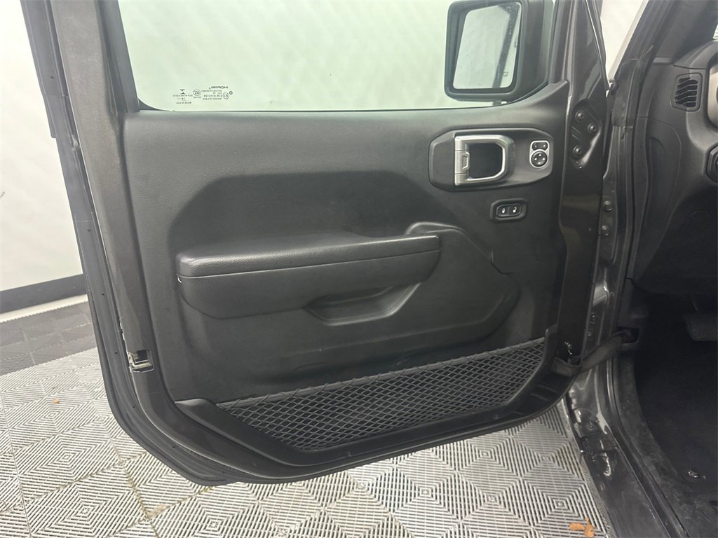 Used 2018 Jeep Wrangler Sport S image 11