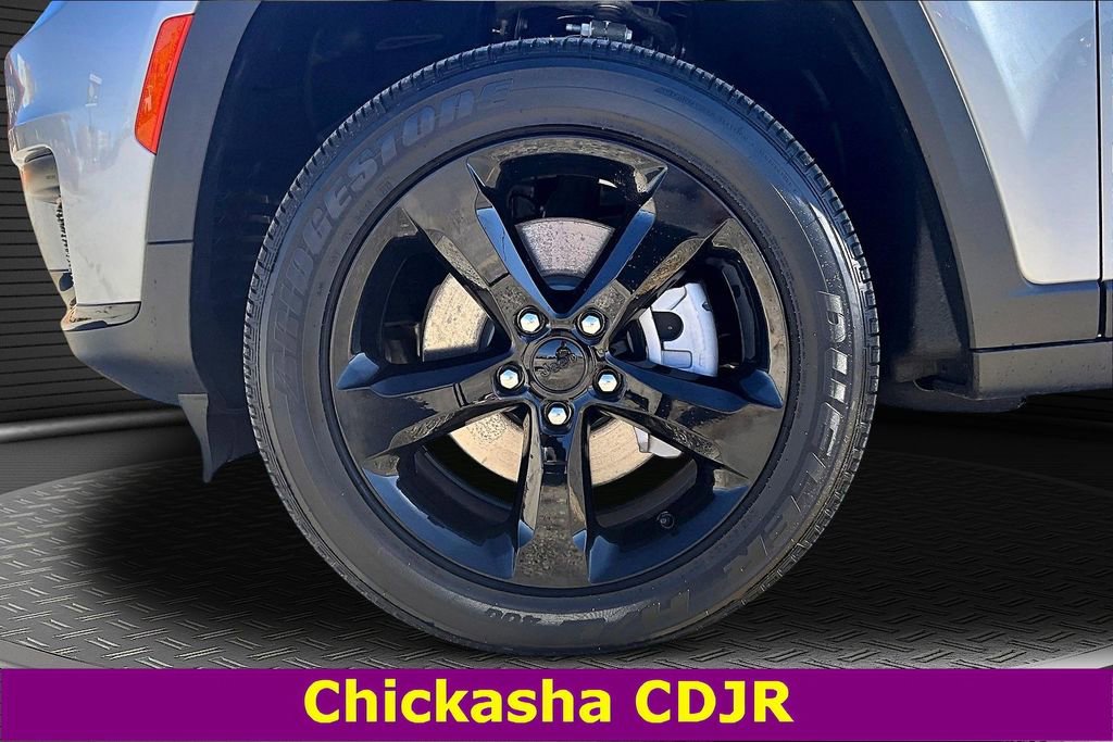 New 2025 Jeep Grand Cherokee L Altitude image 12