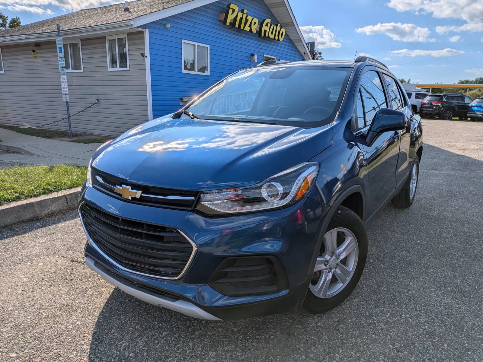 Used 2020 Chevrolet Trax LT FWD image 2
