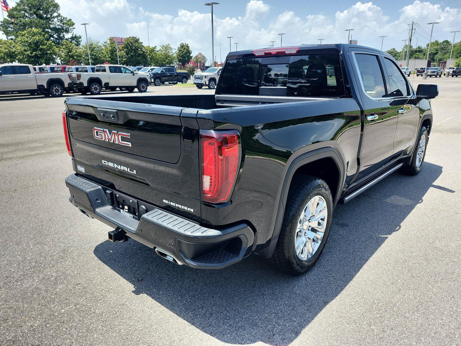 Certified 2024 GMC Sierra 1500 Denali AWD/4WD image 3