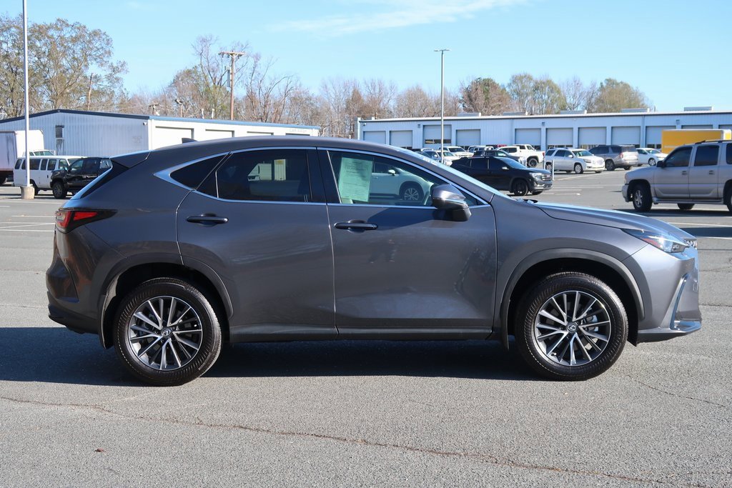 Used 2025 Lexus NX 250 FWD w/ Premium Package image 4