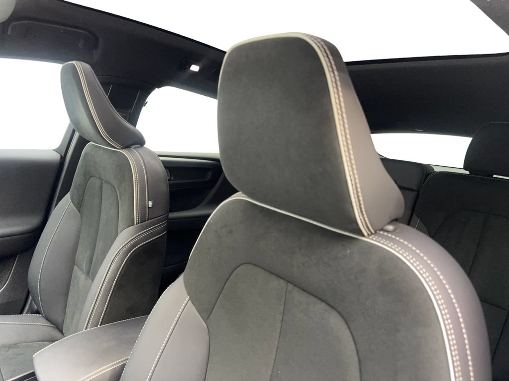 Used 2023 Volvo C40 P8 Recharge Ultimate AWD/4WD image 28
