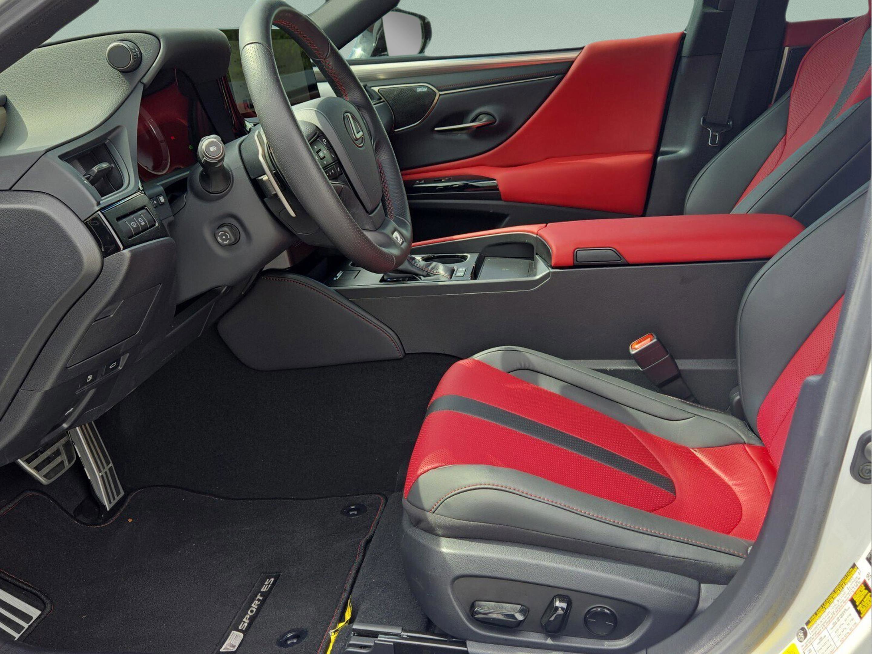 New 2025 Lexus ES 300h F Sport image 7