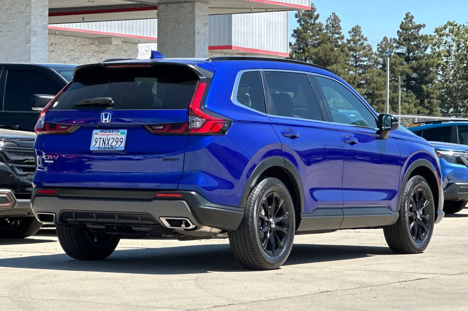 Used 2025 Honda CR-V Sport-L image 3