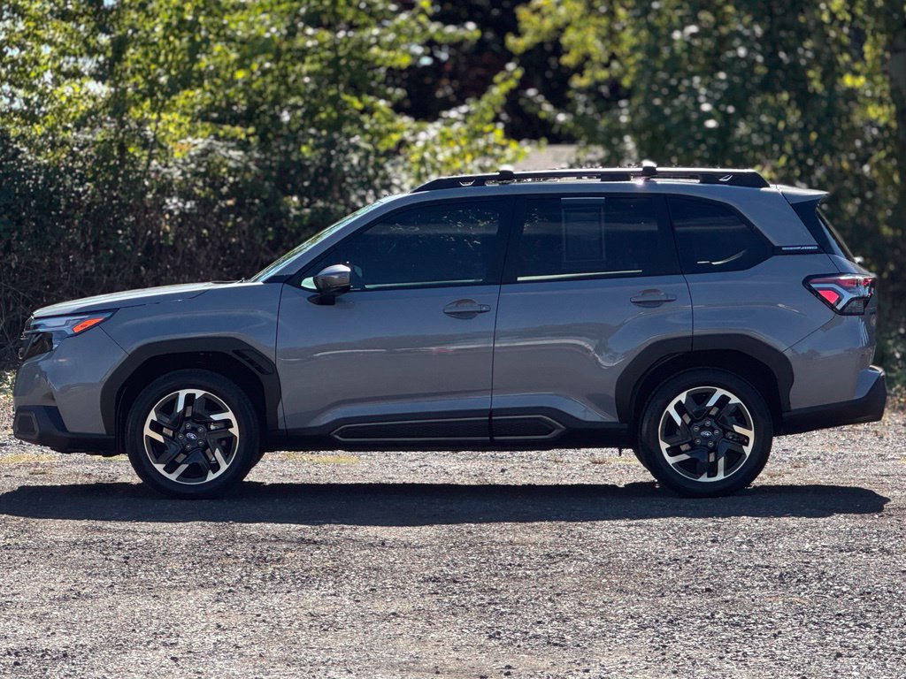 Used 2025 Subaru Forester Limited AWD/4WD image 4
