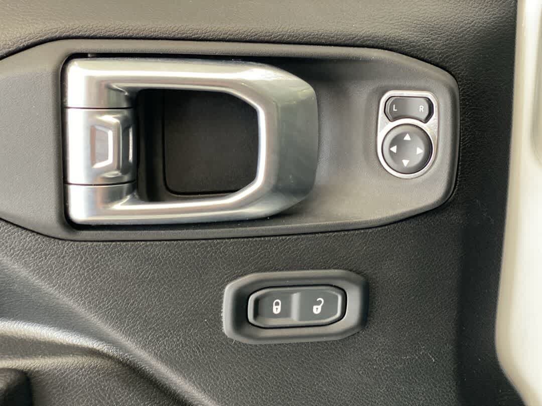 Used 2021 Jeep Gladiator Mojave AWD/4WD image 15