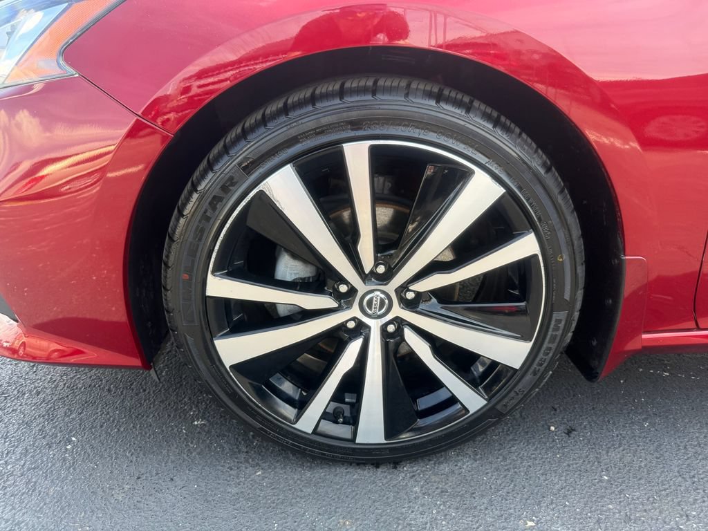 Used 2020 Nissan Altima 2.5 SR w/ Premium Package FWD image 14