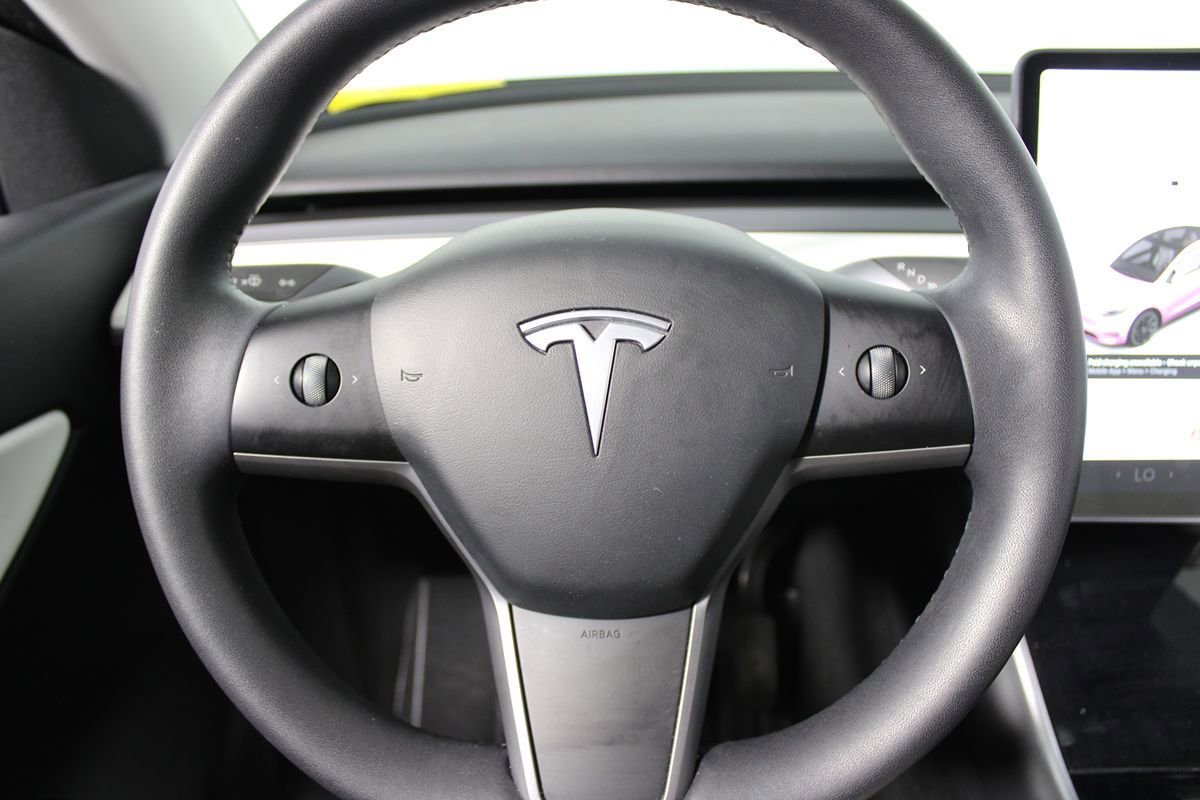 Used 2021 Tesla Model Y Long Range AWD/4WD image 13
