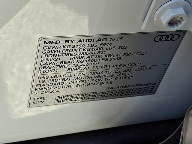 Certified 2026 Audi SQ7 Premium Plus AWD/4WD image 28