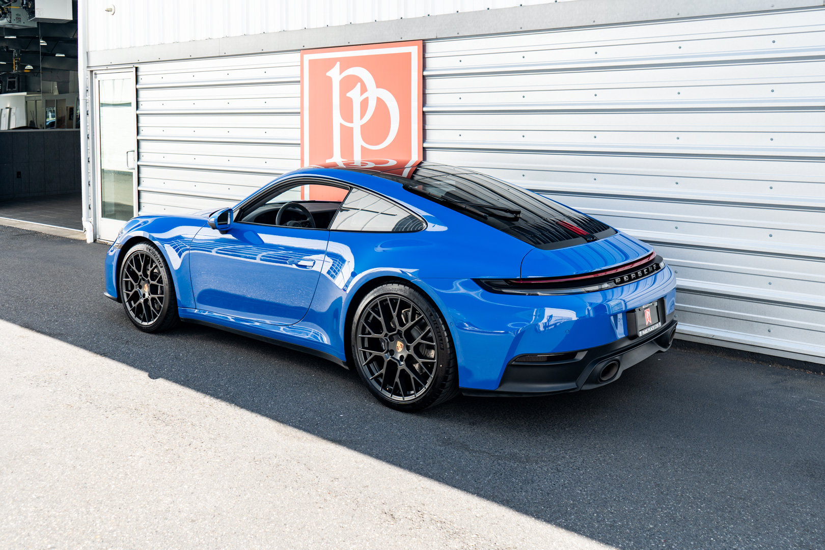 Used 2025 Porsche 911 Carrera RWD image 35