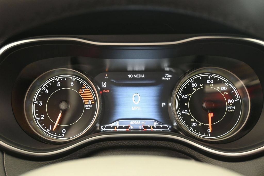 Used 2022 Jeep Cherokee Latitude Lux FWD image 24
