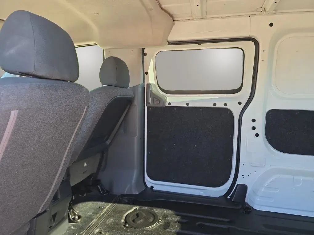 Used 2015 Chevrolet City Express LT w/ Appearance Package FWD image 28