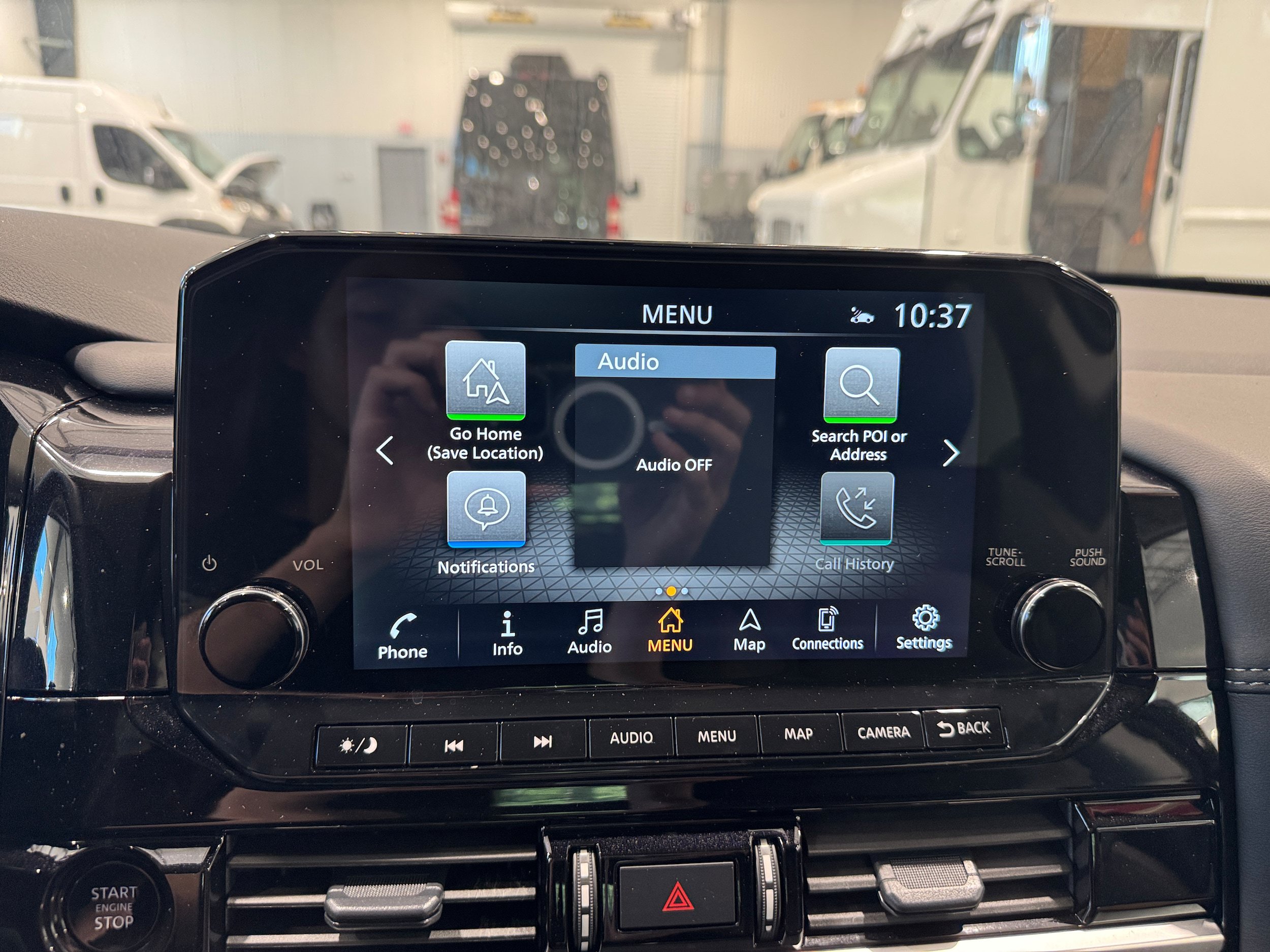 Used 2025 Nissan Pathfinder Platinum AWD/4WD image 17