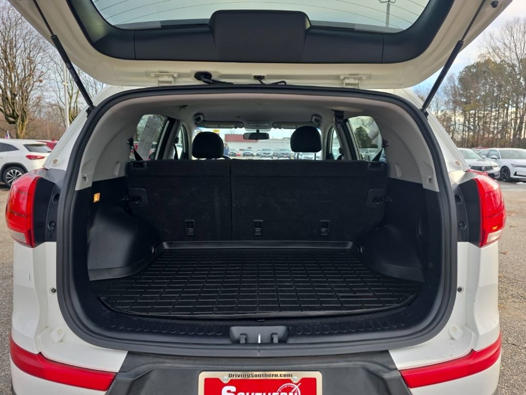 Used 2014 Kia Sportage LX image 17
