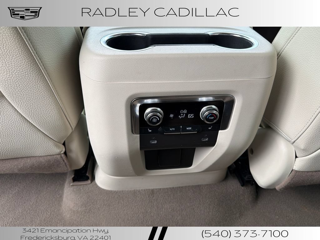 Used 2022 GMC Yukon XL Denali AWD/4WD image 11