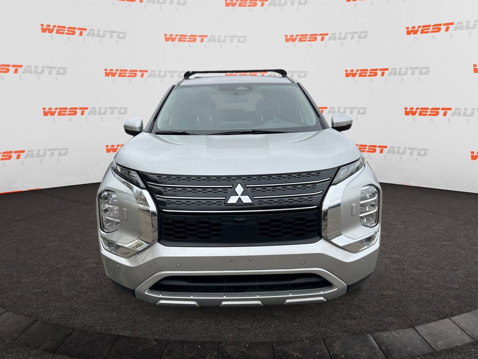 Used 2023 Mitsubishi Outlander SE AWD/4WD image 8