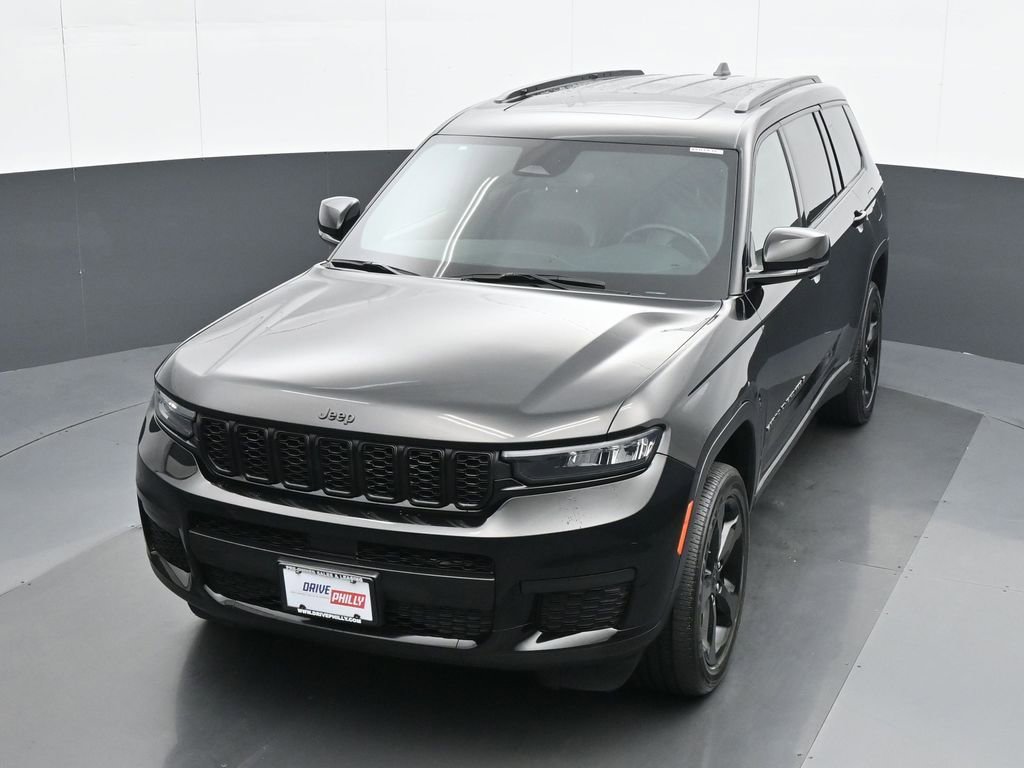 Used 2022 Jeep Grand Cherokee L Laredo image 17