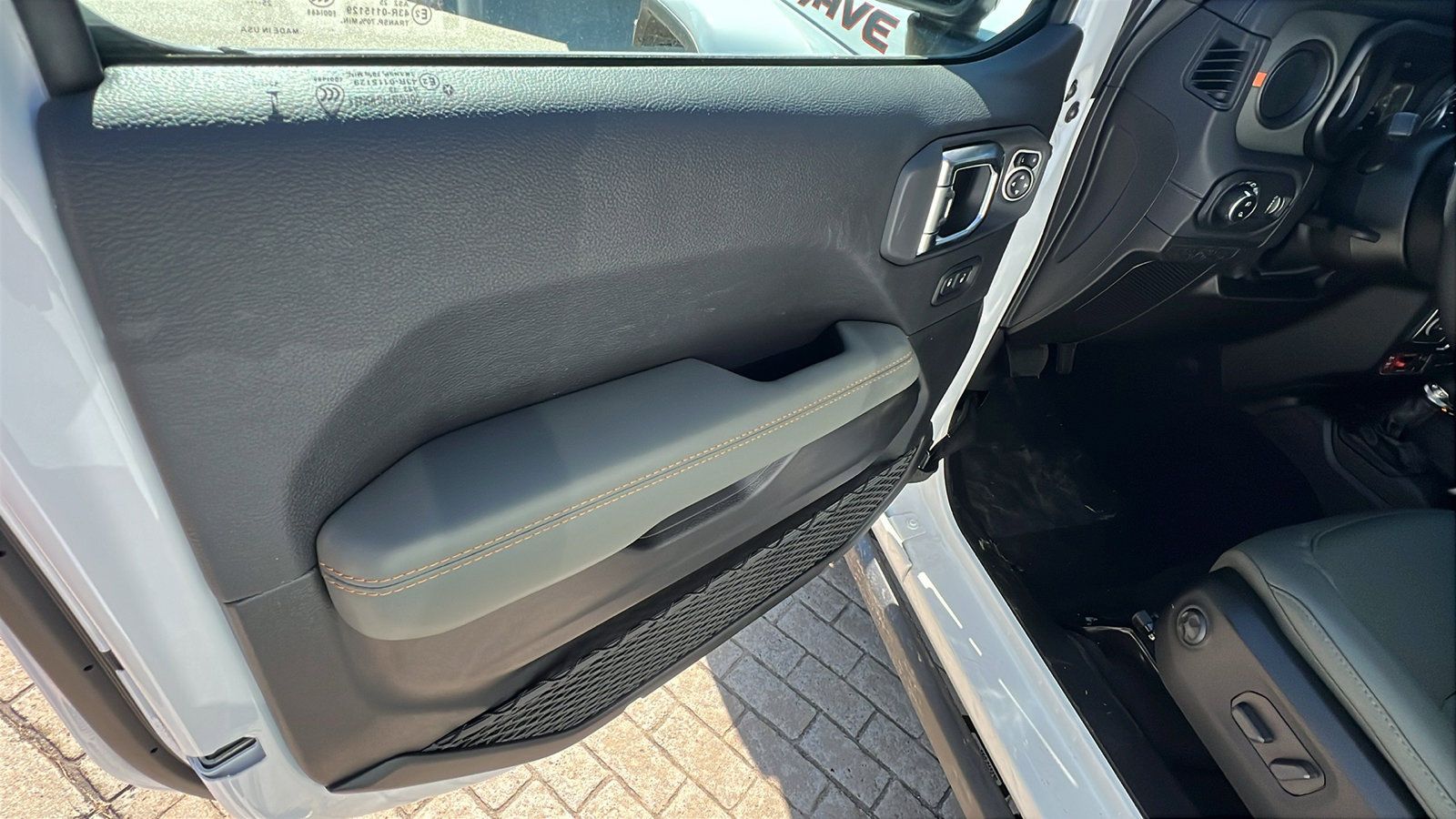 New 2026 Jeep Gladiator Mojave image 14