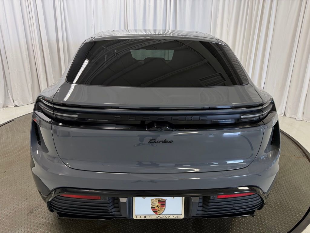 Certified 2025 Porsche Macan Turbo Electric image 28