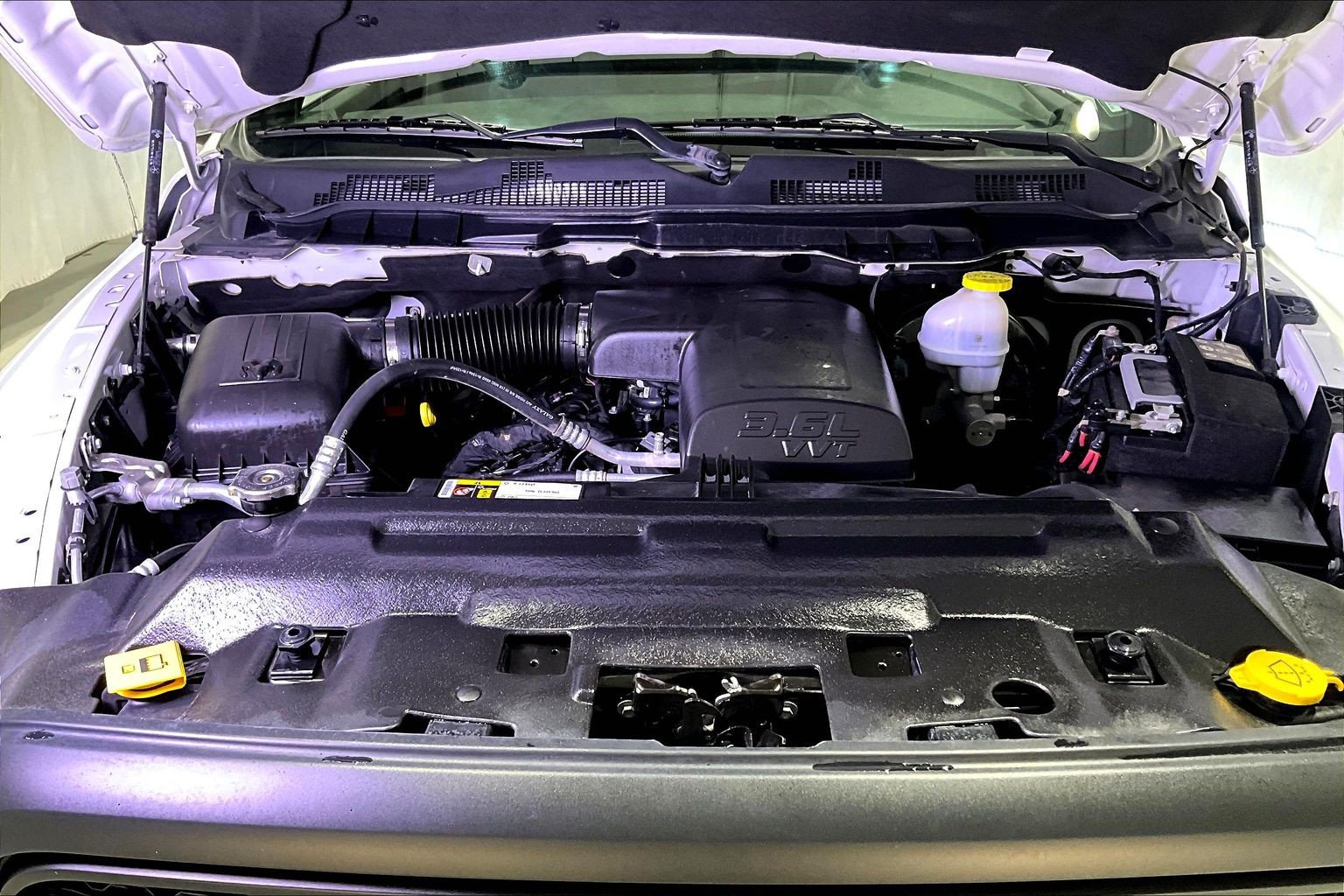Used 2024 RAM 1500 Classic Warlock AWD/4WD image 31