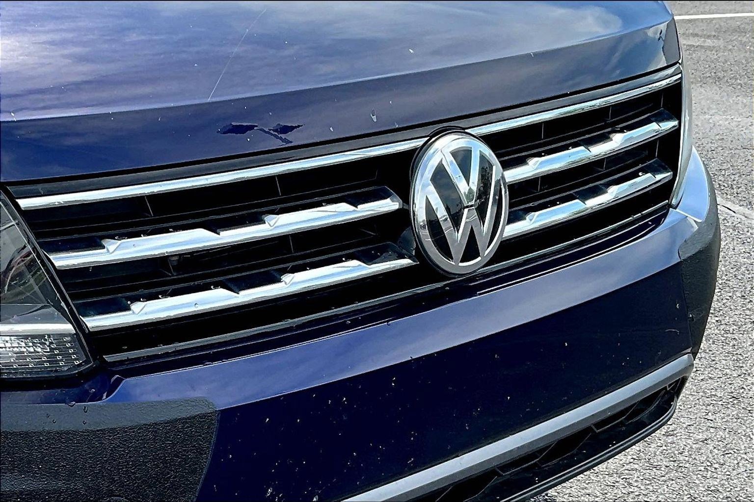 Used 2021 Volkswagen Tiguan SE FWD image 32