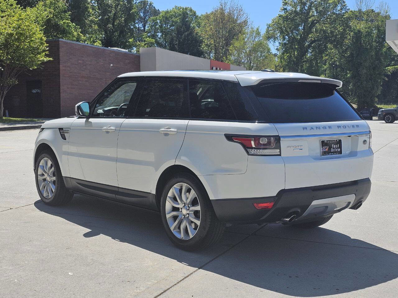 Used 2014 Land Rover Range Rover Sport HSE image 22