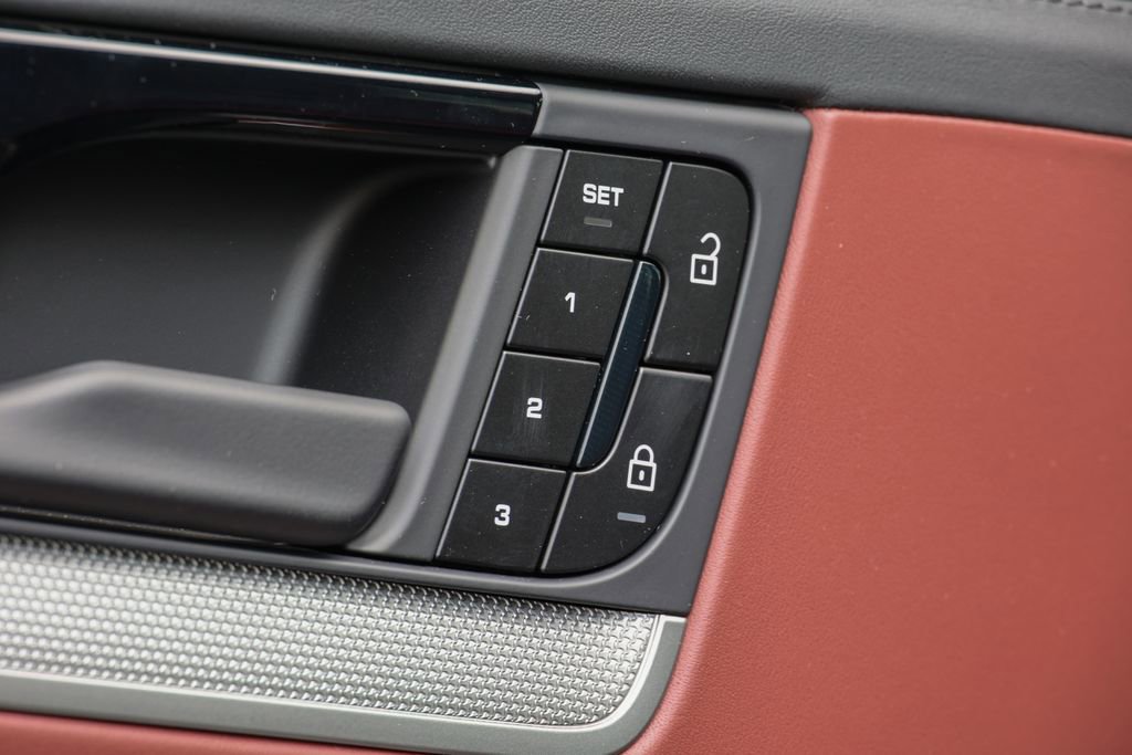 New 2026 Porsche Cayenne S AWD/4WD image 7