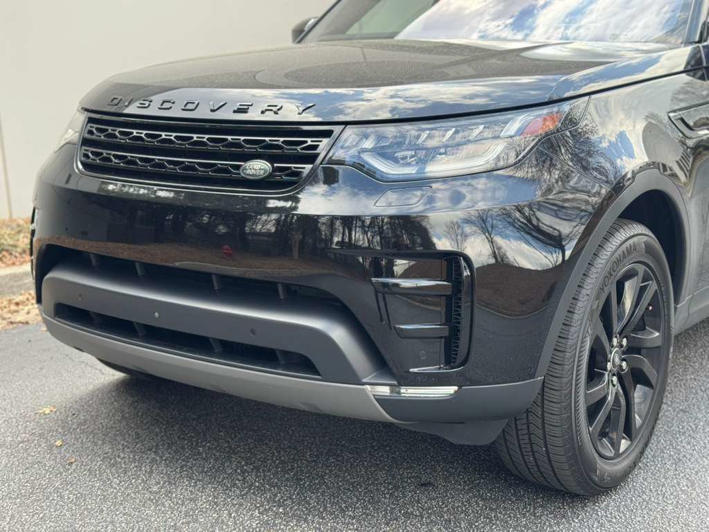 Used 2017 Land Rover Discovery HSE AWD/4WD image 6