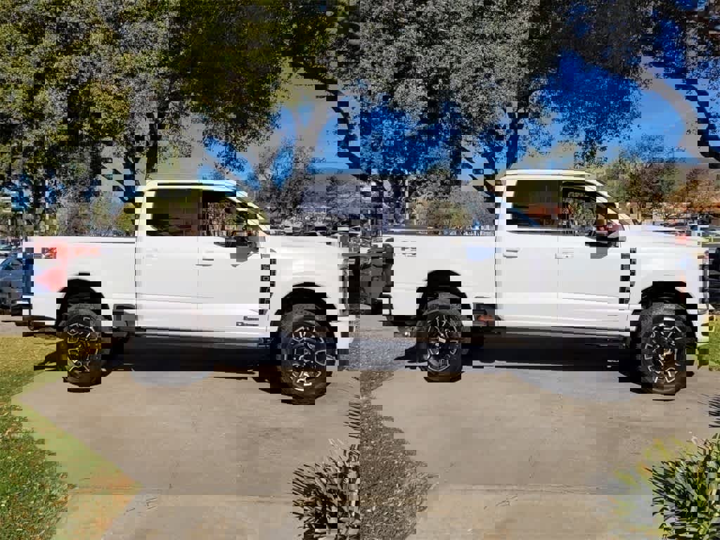 New 2025 Ford F250 Platinum image 8